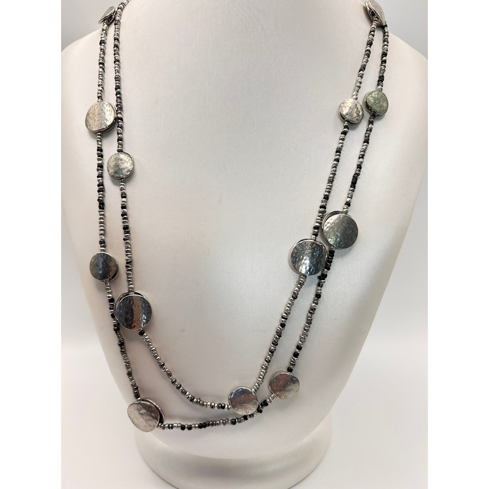 Chicos Long Beaded Necklace Womens OS Silver Black Good Hammered Disc Layered